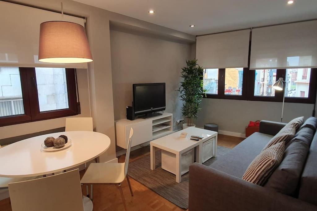 Moderno Apartamento En El Centro. El Carmen Wifi Gijón Eksteriør bilde